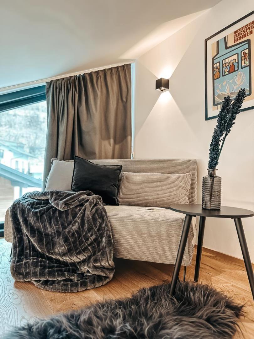 Zsam Chalets Mit Sauna Und Hottub Garmisch-Partenkirchen Exteriör bild